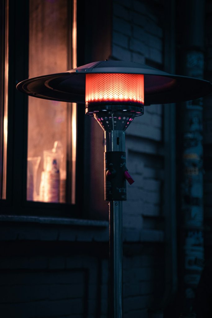black-and-brown-outdoor-lamp-ai6ltvad-ki